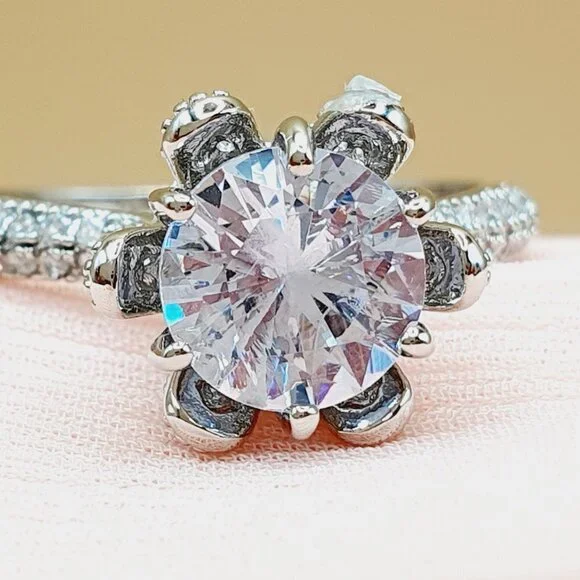 Shiny Cubic Zirconia ia White Stone Cubic Flower Luxury Rings for Women INDN8440 - Picture 2 of 4